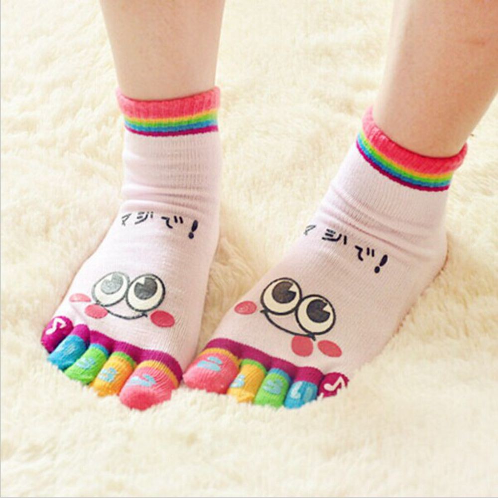 Tất cotton xỏ ngón họa tiết hoạt hình