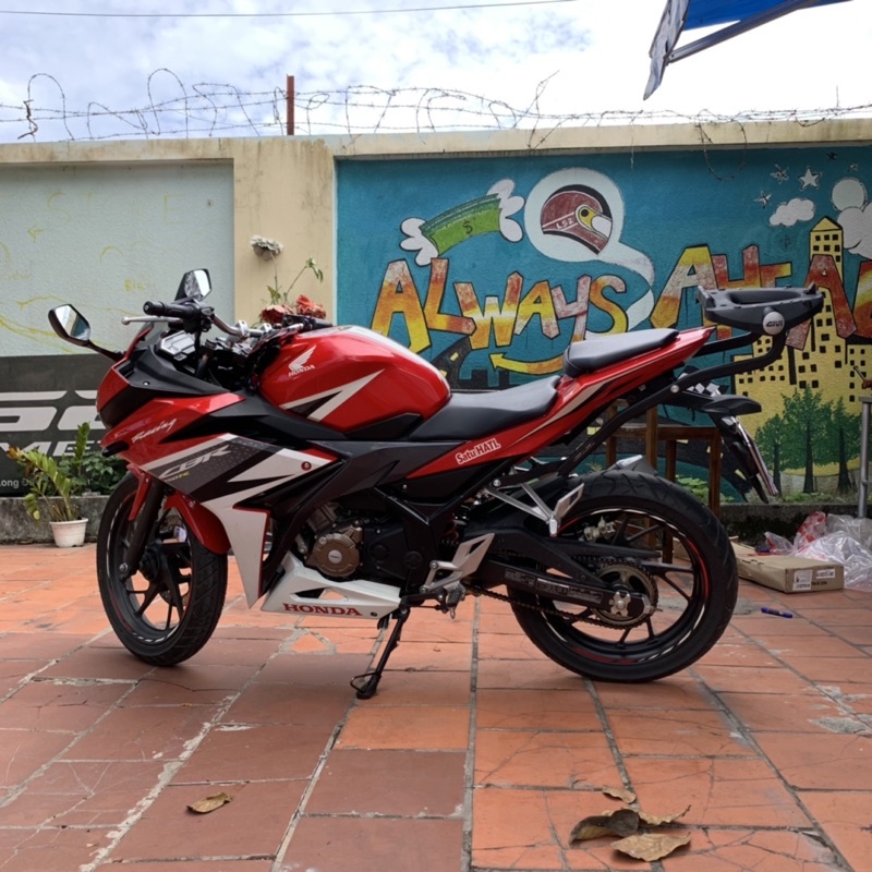 Baga Givi gắn cho xe CBR150R