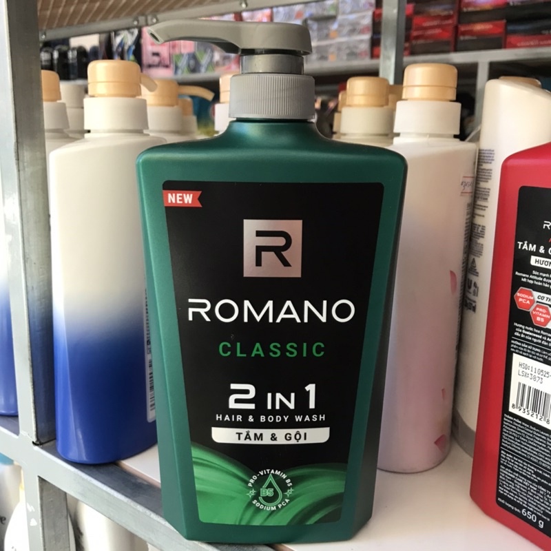 Tắm gội 2in1 nam Romano Classic 650g hương nước hoa
