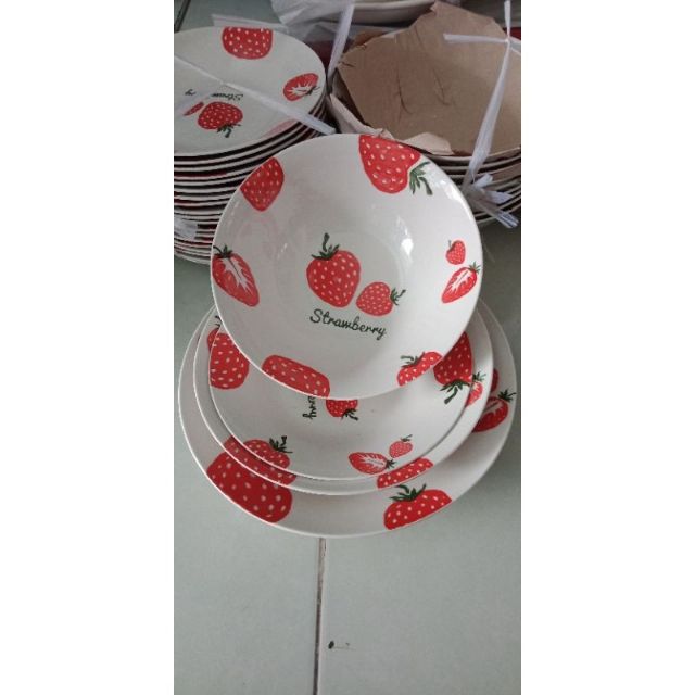 Dĩa Sâu Lồng Lớn và Nhỏ Trái Dâu Cực Cool