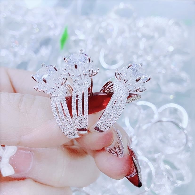 Nhẫn bạc nữ mặt hoa đá li to, Nhẫn nữ chất liệu bạc ta cao cấp - Trang sức bạc Evasilver