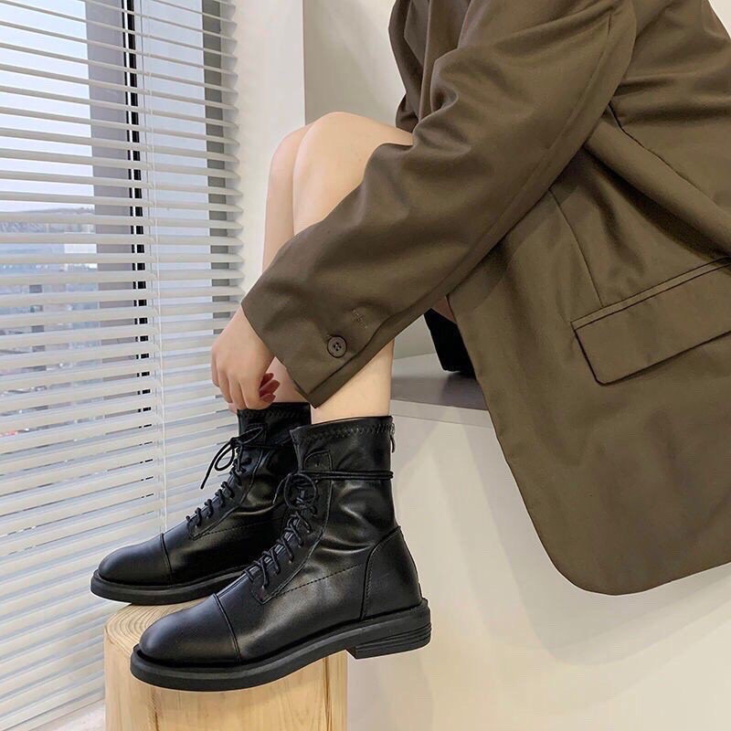 bốt thời trang phong cách Hàn Quốc | BigBuy360 - bigbuy360.vn