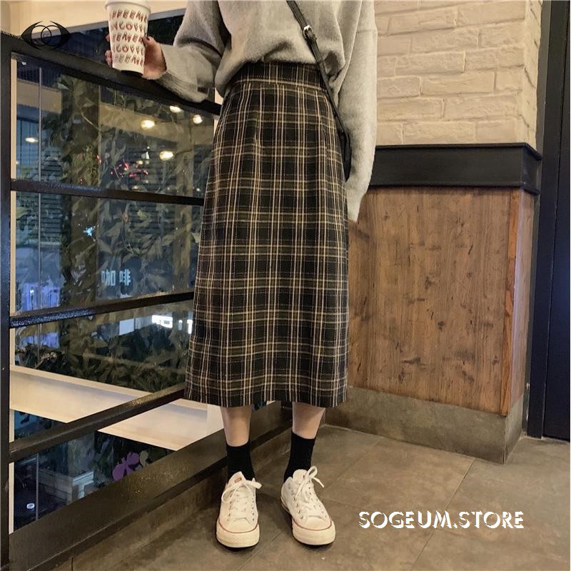 Chân váy dài chữ A lưng cao họa tiết sọc caro xẻ tà phong cách retro sogeum.store | BigBuy360 - bigbuy360.vn