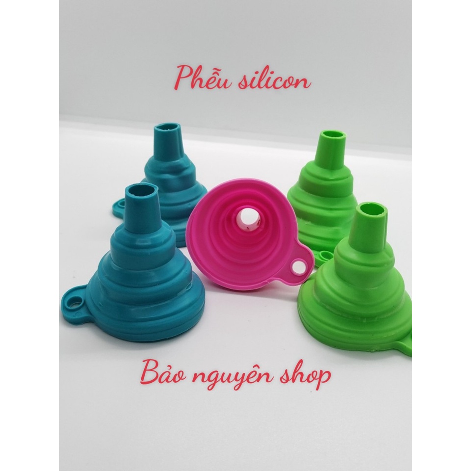 Phễu silicone gấp gọn tiện lợi dễ vệ sinh dễ sử dụng