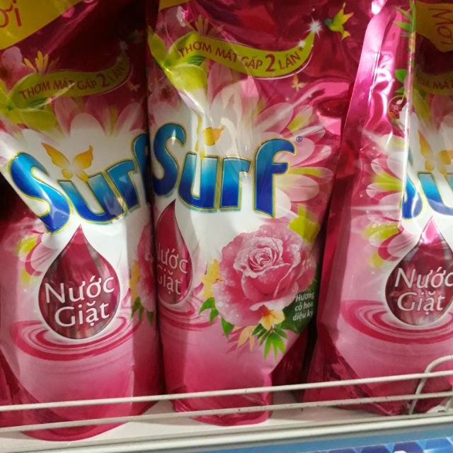 Nước giặt Surf túi 1.8kg.