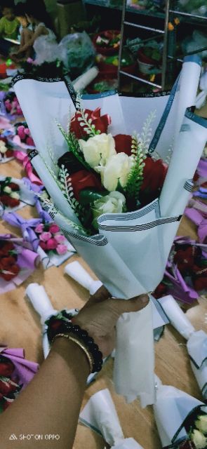 Bó hoa 7b . sỉ 60k 1 bó lẻ 100k