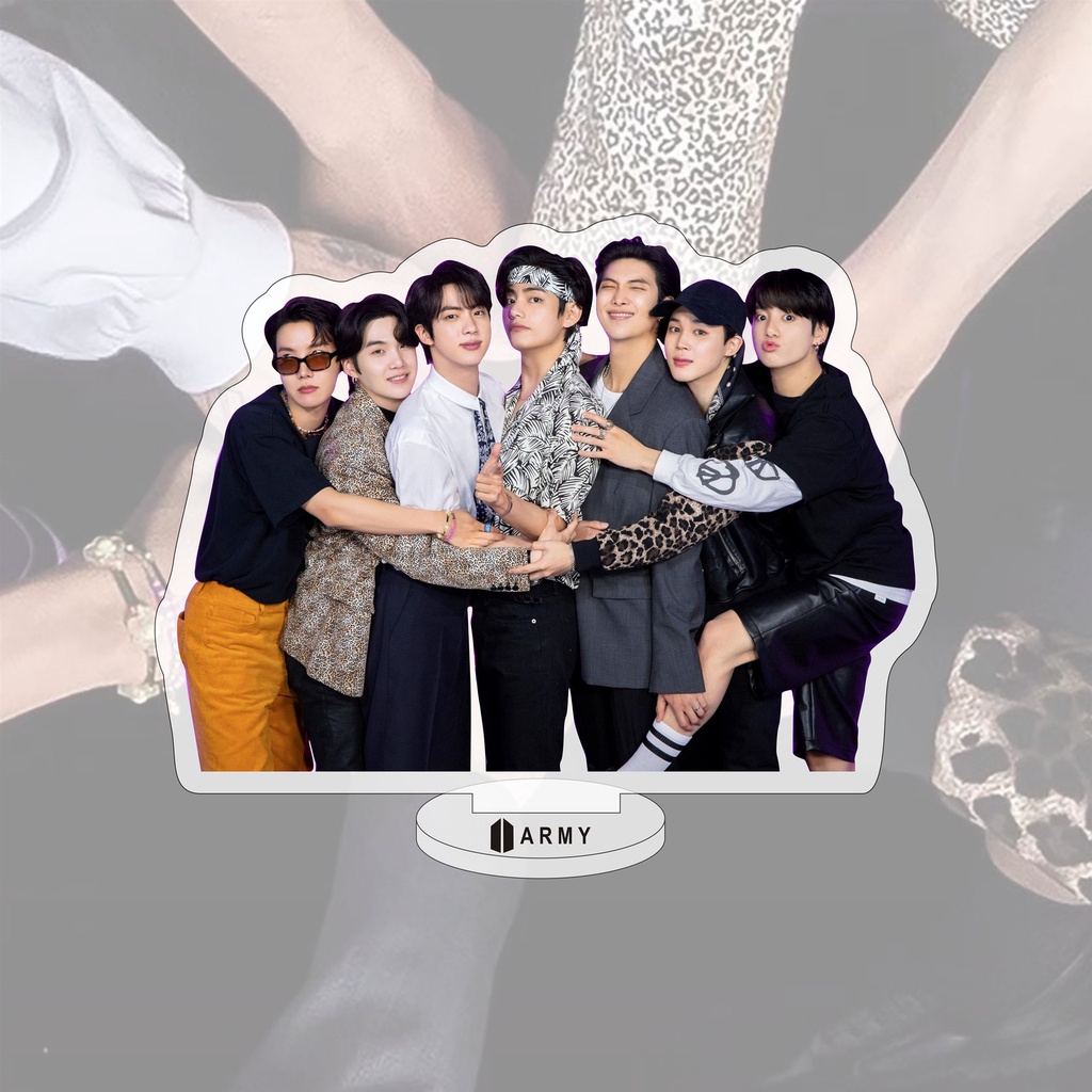 Giá Đỡ Mô Hình Kpop BTS Kỉ Niệm 9 Năm Bằng Acrylic Trang Trí Bàn Làm Việc