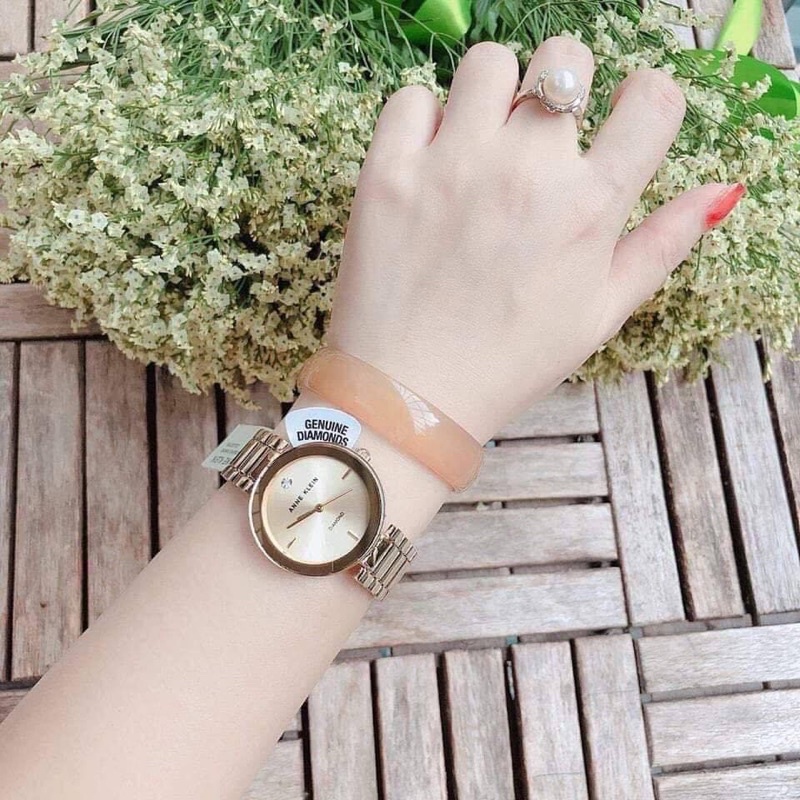 Đồng Hồ Nữ Anne Klein dây kim loại case 32mm
