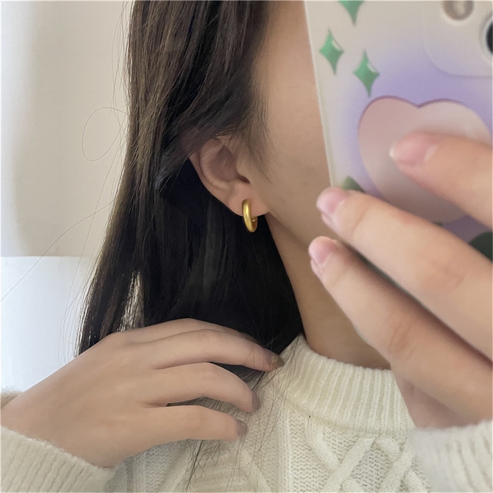 Khuyên Tai Tròn Bằng Kim Loại Màu Vàng / Bạc Sang Trọng Cho Nữ