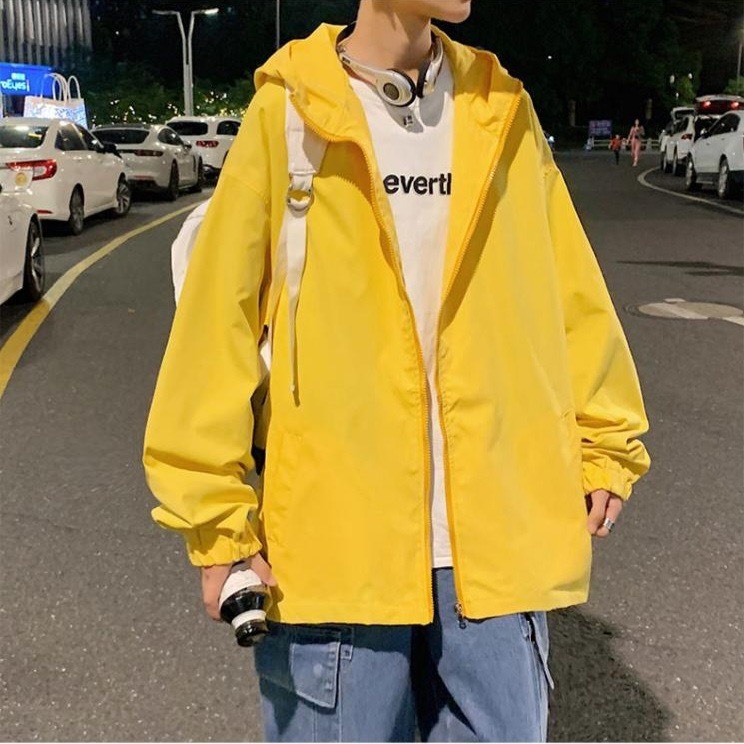 Áo khoác dù dành cho cả nam và nữ, chất dày dặn form rộng thoải mái