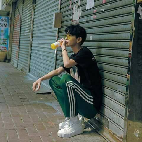 UNISEX - LINE PANTS - QUẦN 3 LINE MÀU XANH | BigBuy360 - bigbuy360.vn