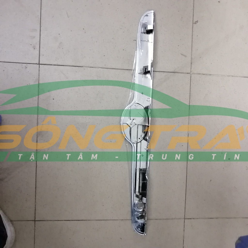ỐP MẠ CỐP HẬU TOYOTA ALTIS 2000 - 2006