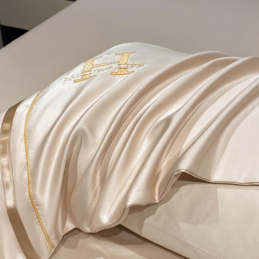 Bộ chăn ga gối lụa chữ H LUXURY LÌFE thêu sang trọng, chất phi lụa thoáng mát hàng nhập khẩu - MH2T STORE