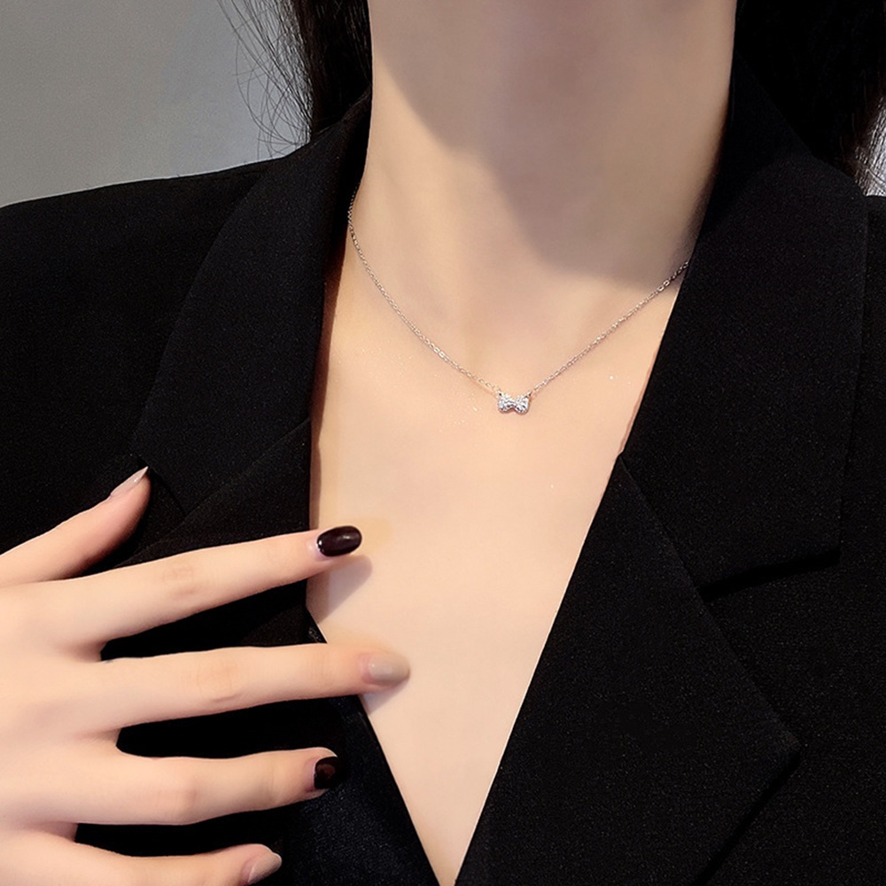 Vòng cổ mặt nơ xinh xắn thời trang