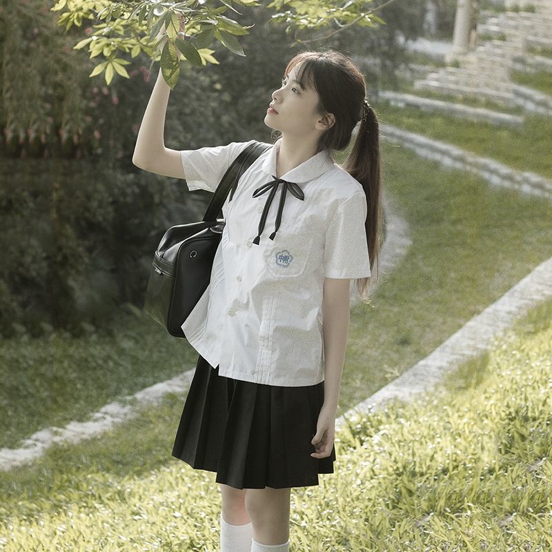 Bộ đồng phục học sinh phối chân váy thời trang mùa hè dễ thương cho nữ