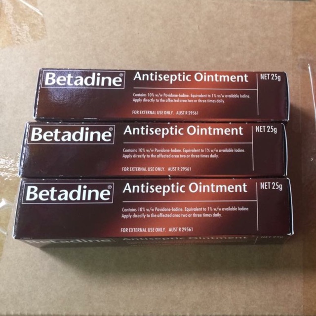 Thuốc bôi sát trùng Betadine