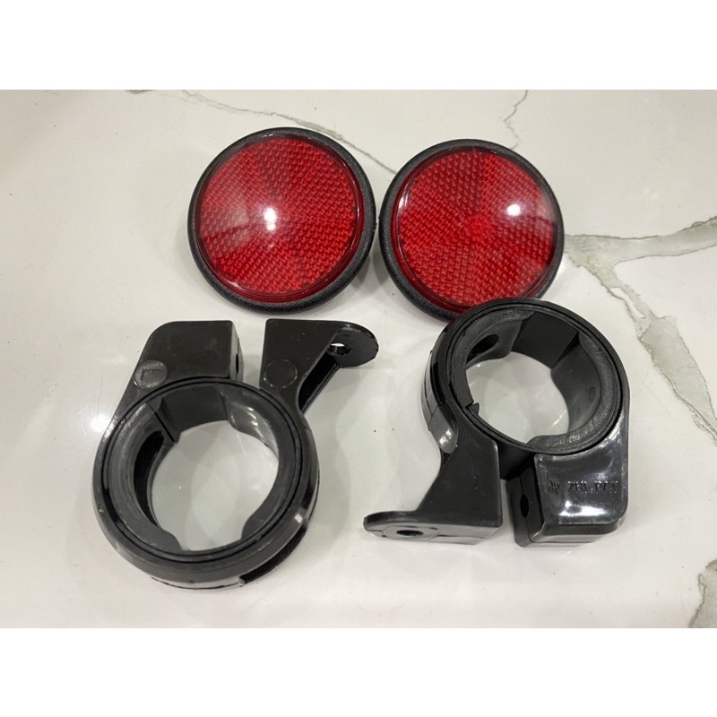 Mắt mèo phản quang+pát gắn phuộc và sau biển số