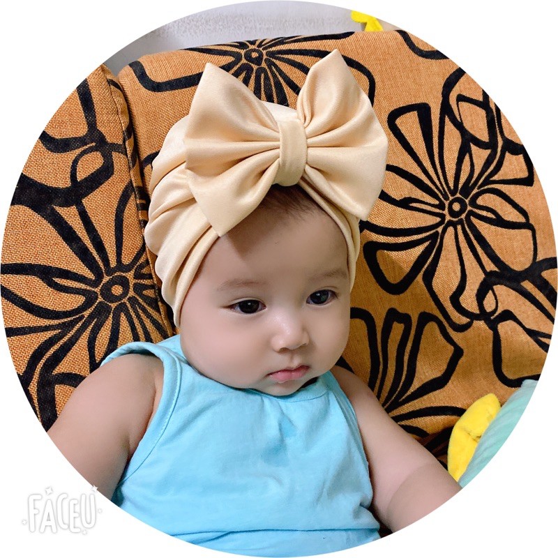 Turban màu kem xinh xắn