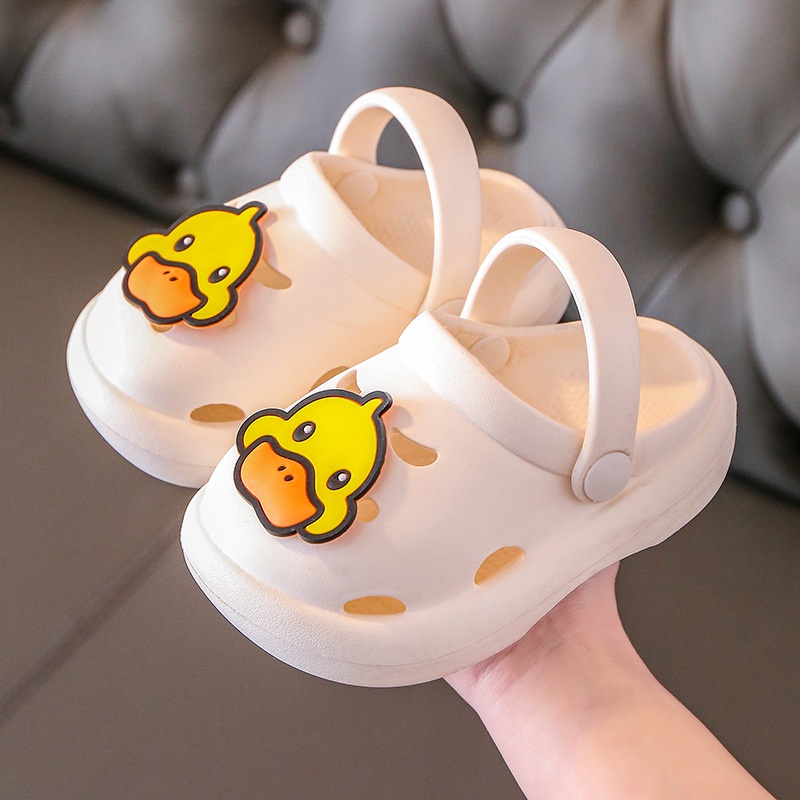 Dép Sandal Đế Mềm Chống Trượt Thiết Kế Đục Lỗ Thời Trang Đi Biển Mùa Hè Dễ Thương Cho Bé