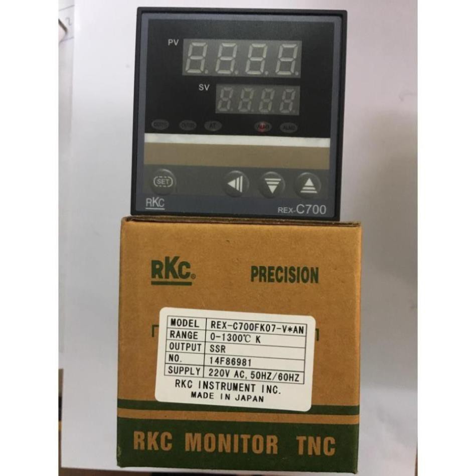 Bộ điều khiển nhiệt độ RKC C700 REX-C700 - Relay -  SSR mặt 72x72