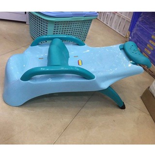 Ghế nằm gội đầu cho bé