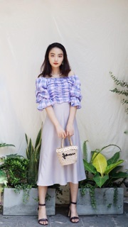 Chân váy H&M midi vải satin màu trắng sữa