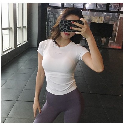 Áo Thun Tập Gym Nữ Ami ❤️𝑯𝑨̀𝑵𝑮 𝑿𝑰̣𝑵❤️ Vải Dệt Kim Ôm Body Thun Co Giãn Thấm Mồ Hôi 𝐆𝐘𝐌𝐒𝐓𝐎𝐑𝐄 002