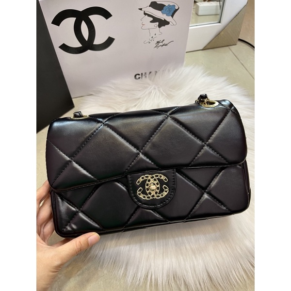 CHANEL Viền Cực Đẹp Full Đen Ốp Trong Màu Đỏ Dây Xích Xịn Xò ạ😍