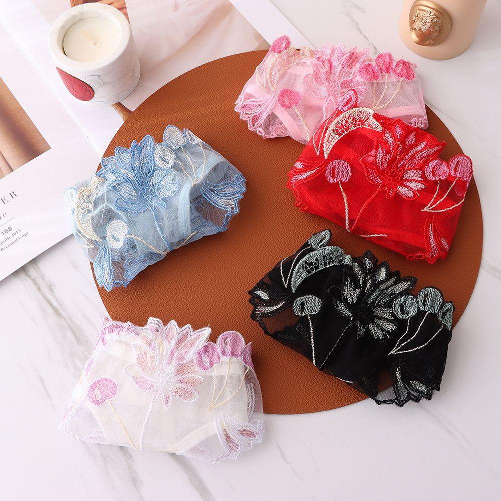 Quần Lót Trong Suốt Lưng Thấp Thoáng Khí Thêu Họa Tiết Dễ Thương Cho Nữ