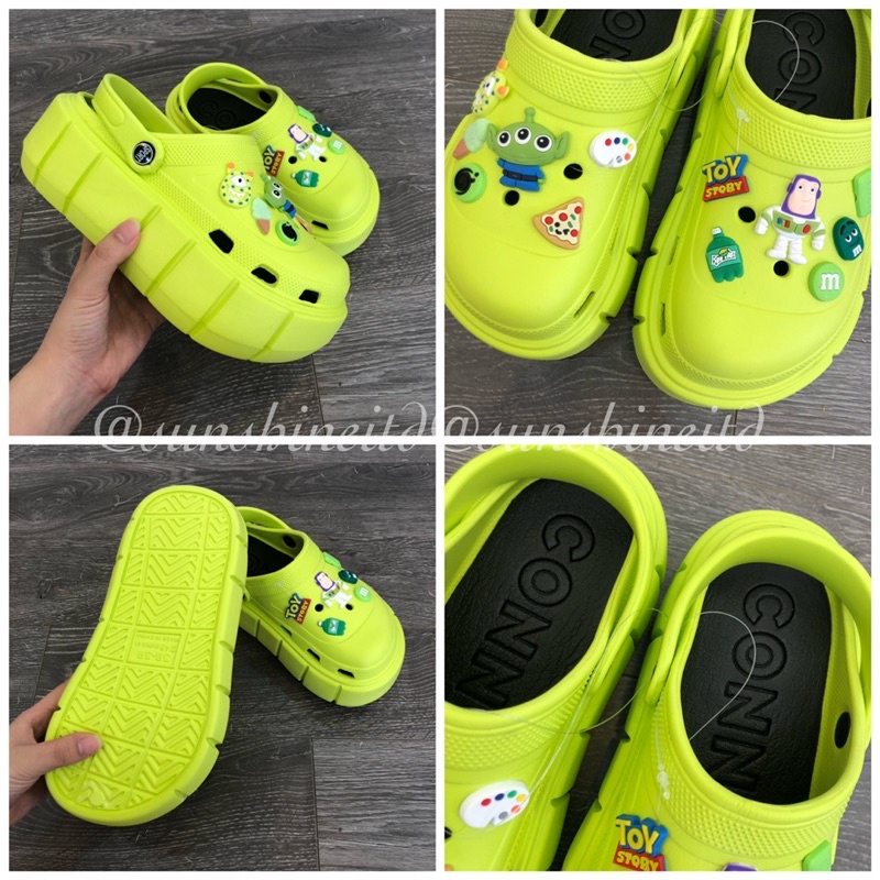 Dép Sục Crocs Đế Cao Hack Chân Đi Mưa Full Phụ Kiện Màu Xanh Trắng Đen