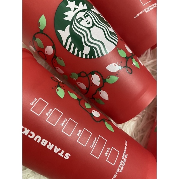 Ly Nhựa mùa Noel tại Starbucks vietnam 2021