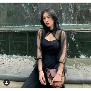 Đầm xoè tay ren cổ yếm