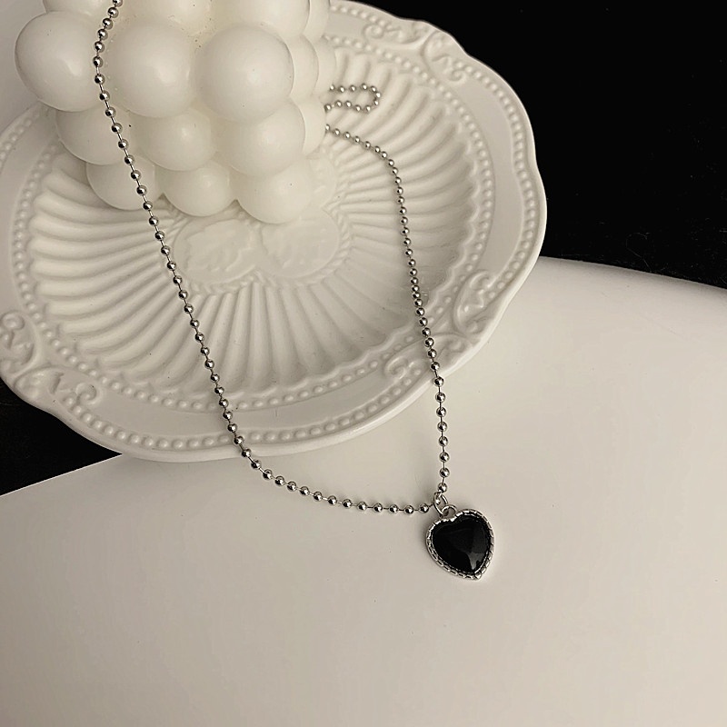 Vòng cổ mặt trái tim bằng kim loại thời trang