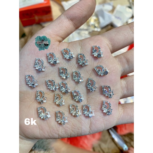 Đá hình trang trí móng tay