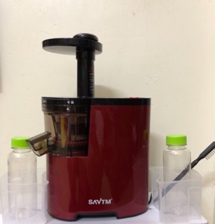 Máy ép chậm hãng SAVTM JE07  công suất 150w rất bền