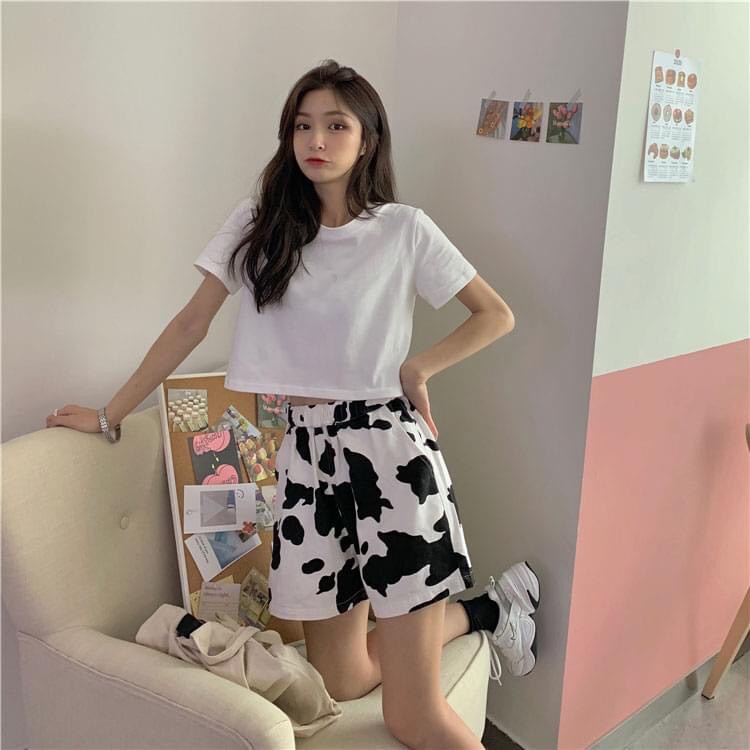 Quần sooc nam nữ loang bò sữa lưng thun dáng rộng thời trang unisex/ Quần shorts thể thao oversize phong cách hàn quốc | BigBuy360 - bigbuy360.vn