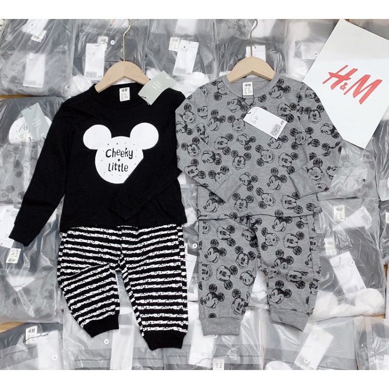 Set 2 bộ cotton Mickey đen - ghi cho bé trai
