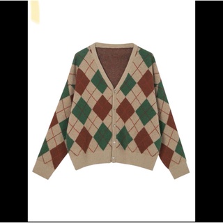 Áo cardigan cmm với V BTS