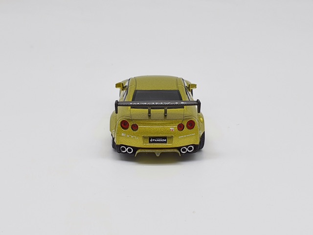 Xe Mô Hình Nissan Pandem GT-R Cosmopolitan 1:64 MiniGT ( Vàng )