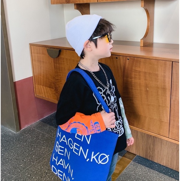 AB374 - Áo phông đen nối tay in chữ sz 100-150,  áo phông  bé trai, cotton, thiết kế thời trang thu đông 2022