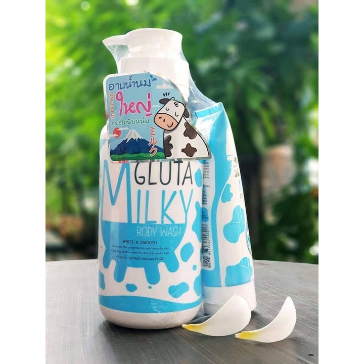 Sữa Tắm Tặng Sữa Rửa Mặt Bò Gluta Milky Thái Lan (800ml+190g)