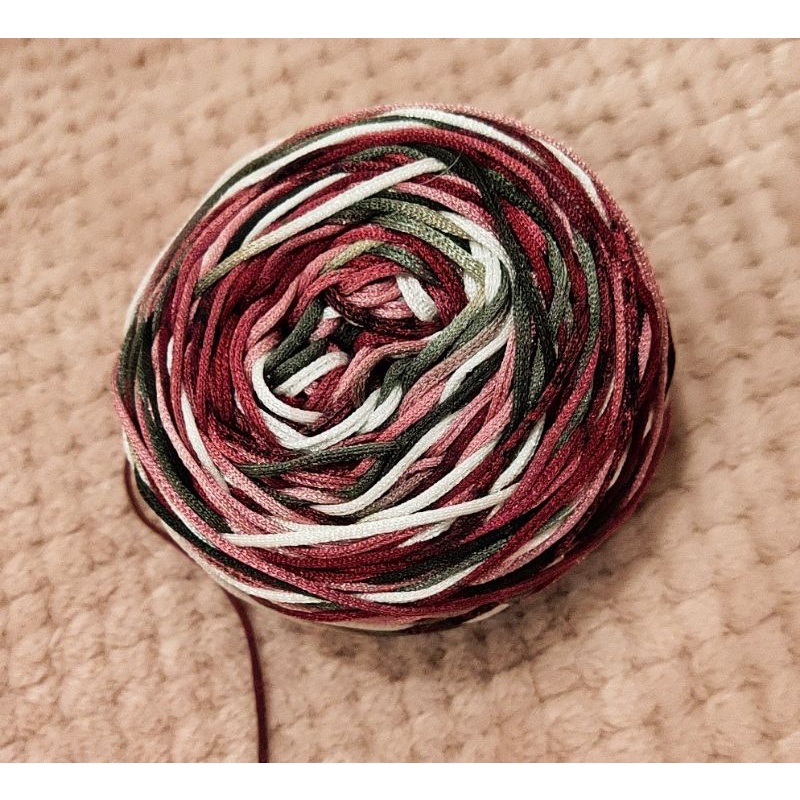 Len sợi màu loang