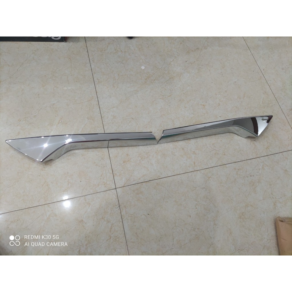 Trang Trí Calang Mạ Crom Cho Xe Toyota Cross 2019 2020 2021