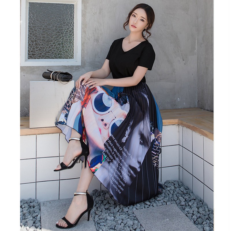 Chân váy maxi xếp ly in hình cá tính dành cho nữ | BigBuy360 - bigbuy360.vn