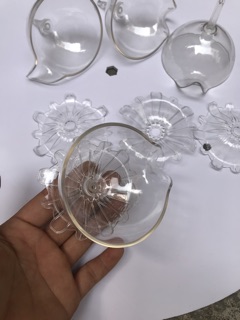Ly Một Miệng Tháp Ly
