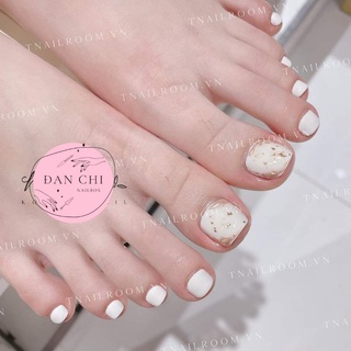 NailBox Chân móng úp thiết kế sẵn Mẫu Trắng Sửa Viền Tráng Gương Đơn Giản