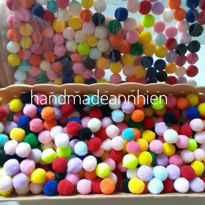 50 - 70 - 100 hạt bông PomPom 1cm, 1.5cm, 2cm / hạt bombom, trộn nhiều màu- Hình trang trí mầm mnon, lớp học