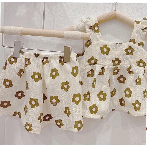 Bộ đồ bé gái hoa cúc cánh tiên chất đũi xốp mềm mát XHN942