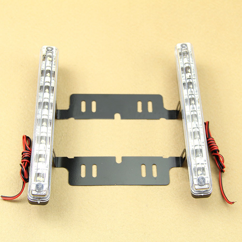 2 Đèn LED 8 bòng xe hơi Super White