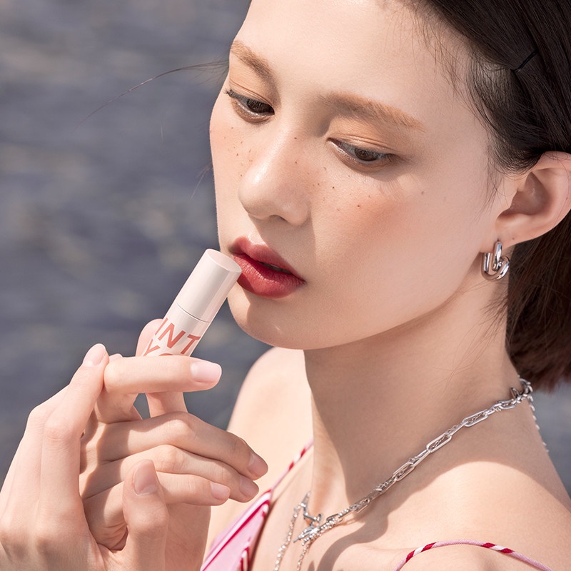 Son kem lì Into You Customized Airy Lip Mud
